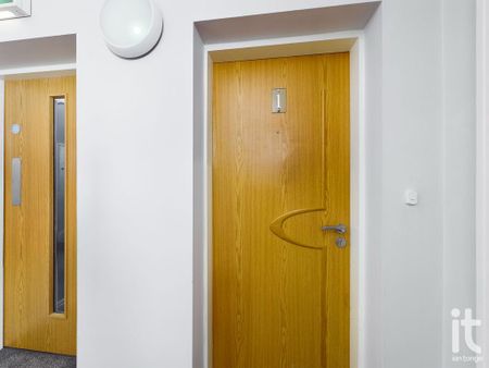 2 bedroom apartment to rent - Photo 3