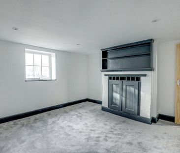 5 bedroom semi-detached house to rent - Photo 2