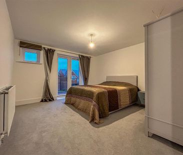 4 bedroom detached house to rent - Photo 4