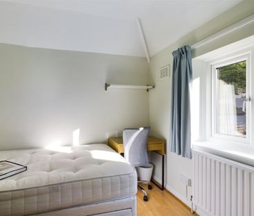 The Avenue, Brighton - Photo 3