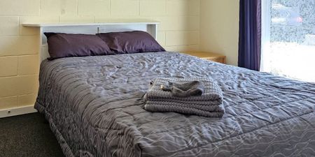 Self-contained Furnished Two Bedroom Apartment - Photo 5