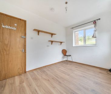 5 bedroom semi-detached house to rent - Photo 3