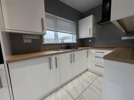 2 bedroom end of terrace house to rent - Photo 4