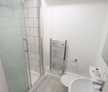 1 bedroom in a house share to rent - Photo 6