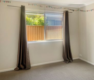 8 Stella Drive, Delacombe - Photo 2