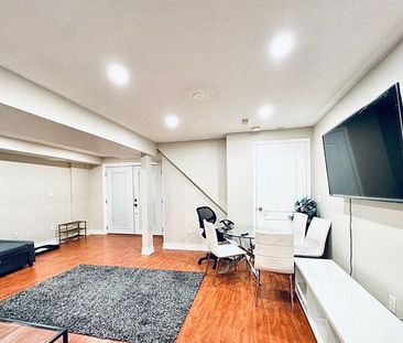 For Lease - 3362 Angel Pass Drive, Mississauga, Ontario - Photo 4