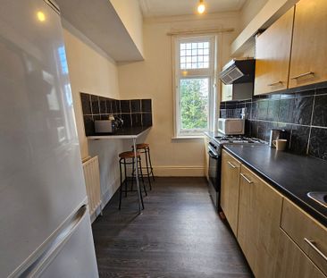 9 Bed Student Accommodation - Photo 1