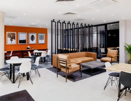 Snug double ensuite bedroom a 5-minute walk from the University of Sheffield Diamond Building - Photo 5