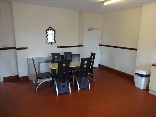 6 bedroom house share to rent - Photo 1