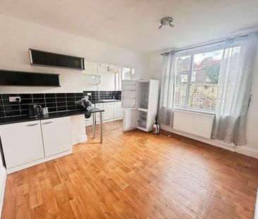 Ogmore Terrace, Bridgend, CF31 - Photo 3