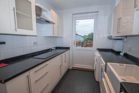 2 bedroom apartment to rent - Photo 5