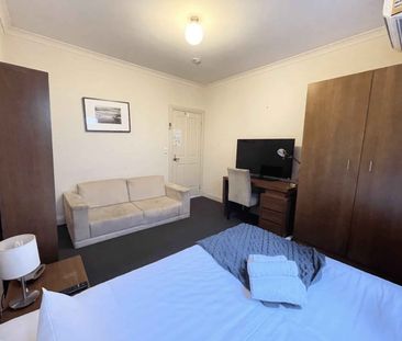 Room 5 (Non Ensuite) - Photo 2