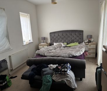 3 Bed link detached house to let in Waterstone Park, Greenhithe - Photo 3