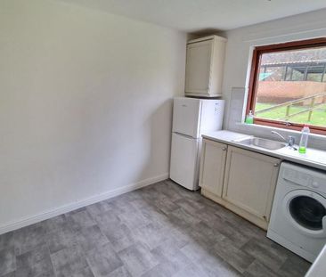 2 bedroom flat to rent - Photo 6