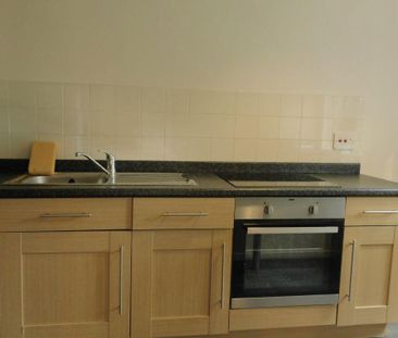 2 bedroom flat to rent - Photo 6