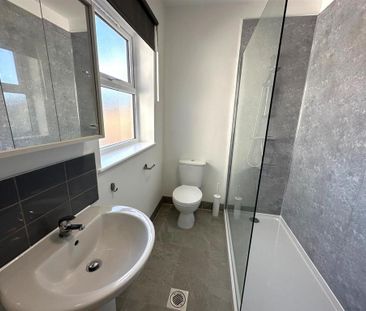 2 bedroom maisonette to rent - Photo 4