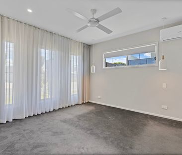 Stunning Nirimba! Light, Bright & Airy + Solar - Photo 3