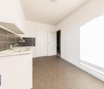 Location Appartement 1 pièce 41m² CLERMONT FERRAND 63000 - Photo 6