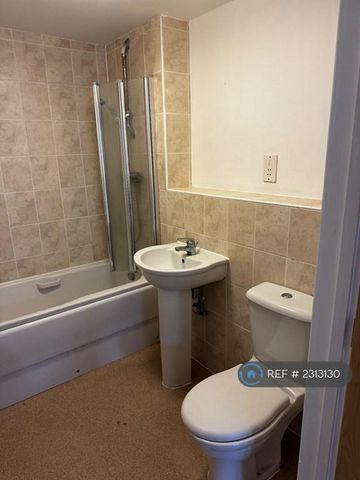 1 bedroom flat to rent - Photo 4