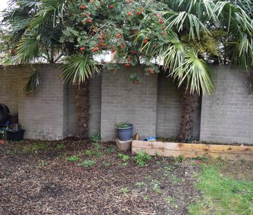 2 bedroom semi-detached house to rent - Photo 3