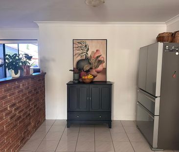 13 Waterford Avenue, Waterford, WA 6152 - Photo 4