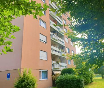 Close to station and amenities with elevator - Photo 3