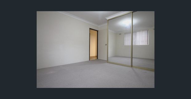 Perfect 2 Bedroom Unit Near Macarthur Square! - Photo 1