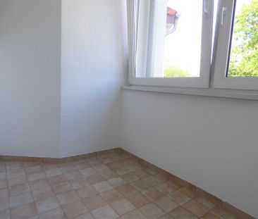 Leutzsch - Schöne 3 Zi.- Whg., Gäste WC, Loggia, frisch saniert! - Foto 3