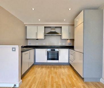 Southwell Park Road, Camberley, Surrey, GU15 - Photo 2