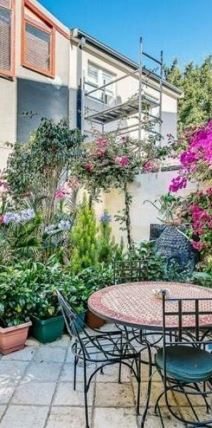 FURNISHED ROOM AVAILABLE - Photo 1