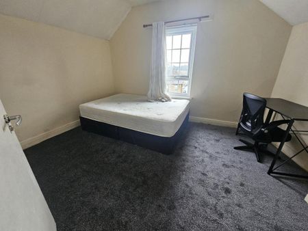 7 bedroom house to rent - Photo 2