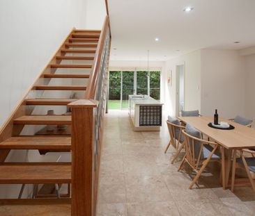 3 bedroom beach house with pool and parking close to the beach - $3... - Photo 4