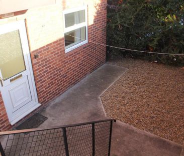 2 bedroom apartment to rent - Photo 6