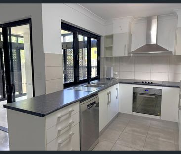 MODERN LIVING - CLOSE TO CITY - Photo 5