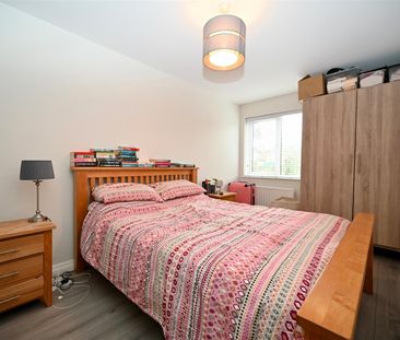 Apt 5, 39 Dundela Crescent, Belfast, BT4 3BN - Photo 3