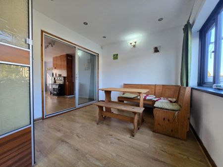 Price £2,100 pcm - Available Now - Part Furnished - Photo 5