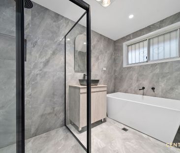 Prime Location! Renovated Family Home! - Photo 2