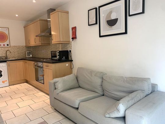 2 bedroom flat to rent - Photo 1