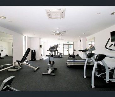 2 Bedroom Unit located near the Broadwater - Photo 5