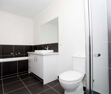 8/79-89 Lancefield Drive, Caroline Springs VIC 3023 - Photo 3