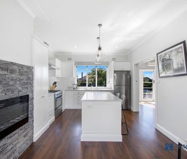 Beautifully Renovated Home - Photo 4