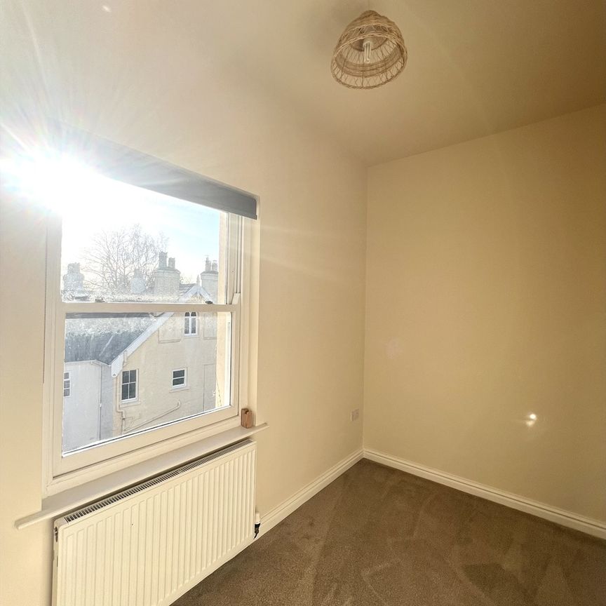 2 Bed Flat, Sandown Lane, L15 - Photo 1