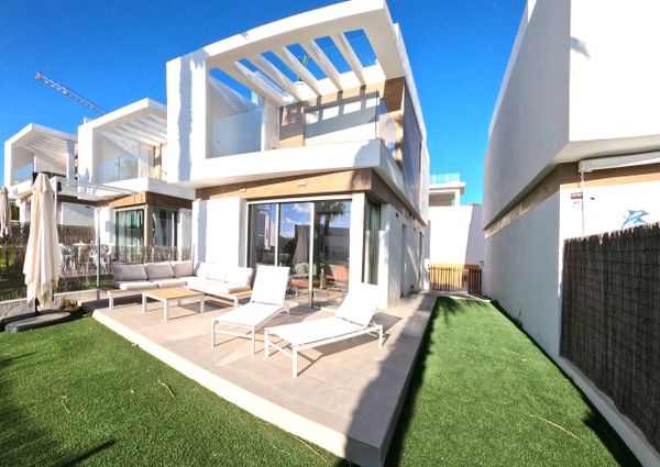 425 Villamartin Paradise