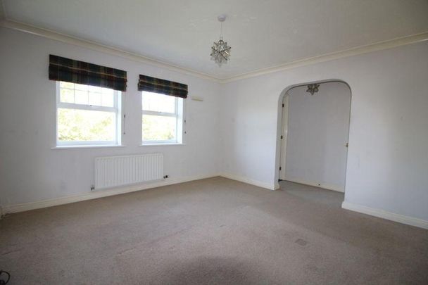 4 bedroom detached house to rent - Photo 1