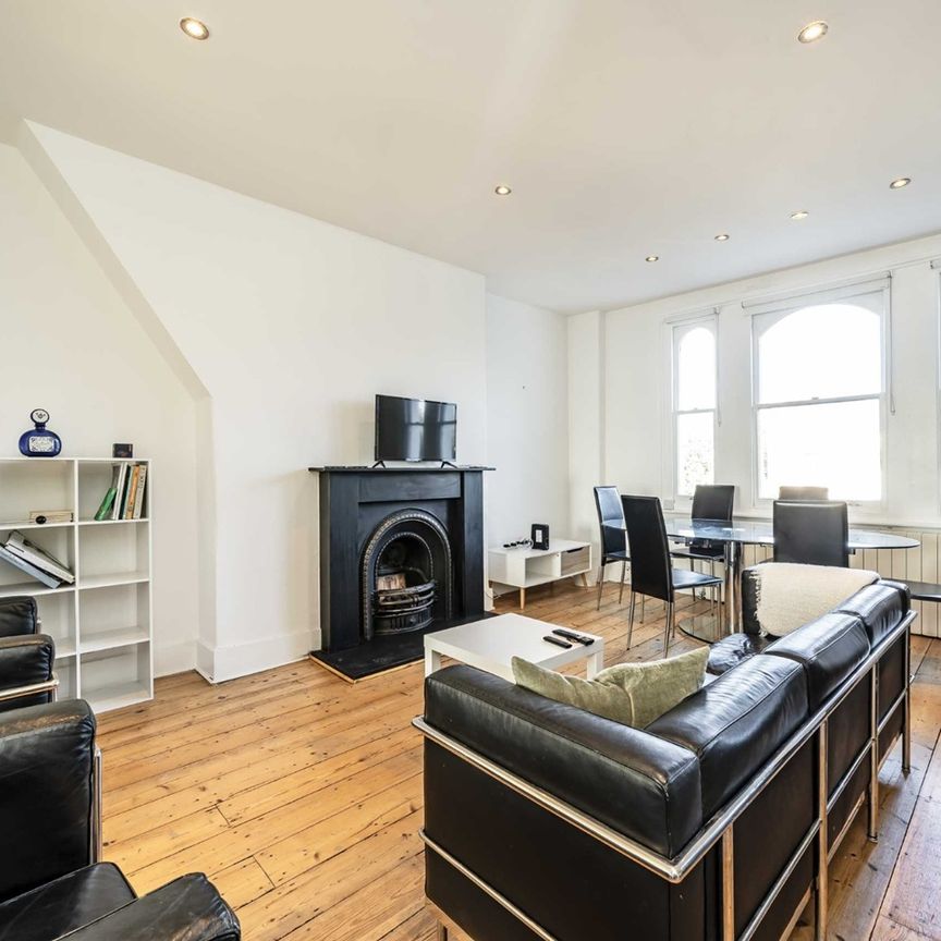 2 Bed Flat, Cambridge Gardens, W10 - Photo 1