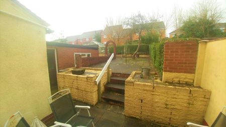 3 bedroom semi-detached house to rent - Photo 2