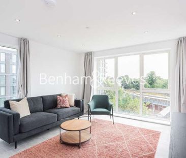 Chaplin Court, Brentford, TW8 - Photo 4