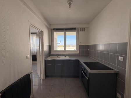 Location Appartement 3 pièces 59m² CAUDEBEC LES ELBEUF 76320 - Photo 2