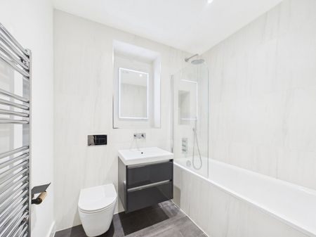 Kew Bridge Road, Brentford,TW8 - Photo 2