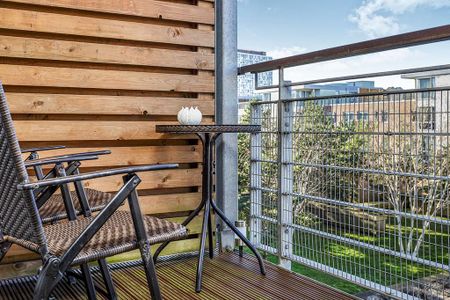 2 bedroom flat to rent - Photo 2